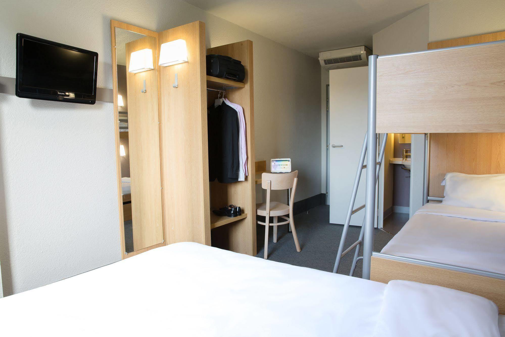 B&B Hotel Toulon Ollioules Exteriör bild