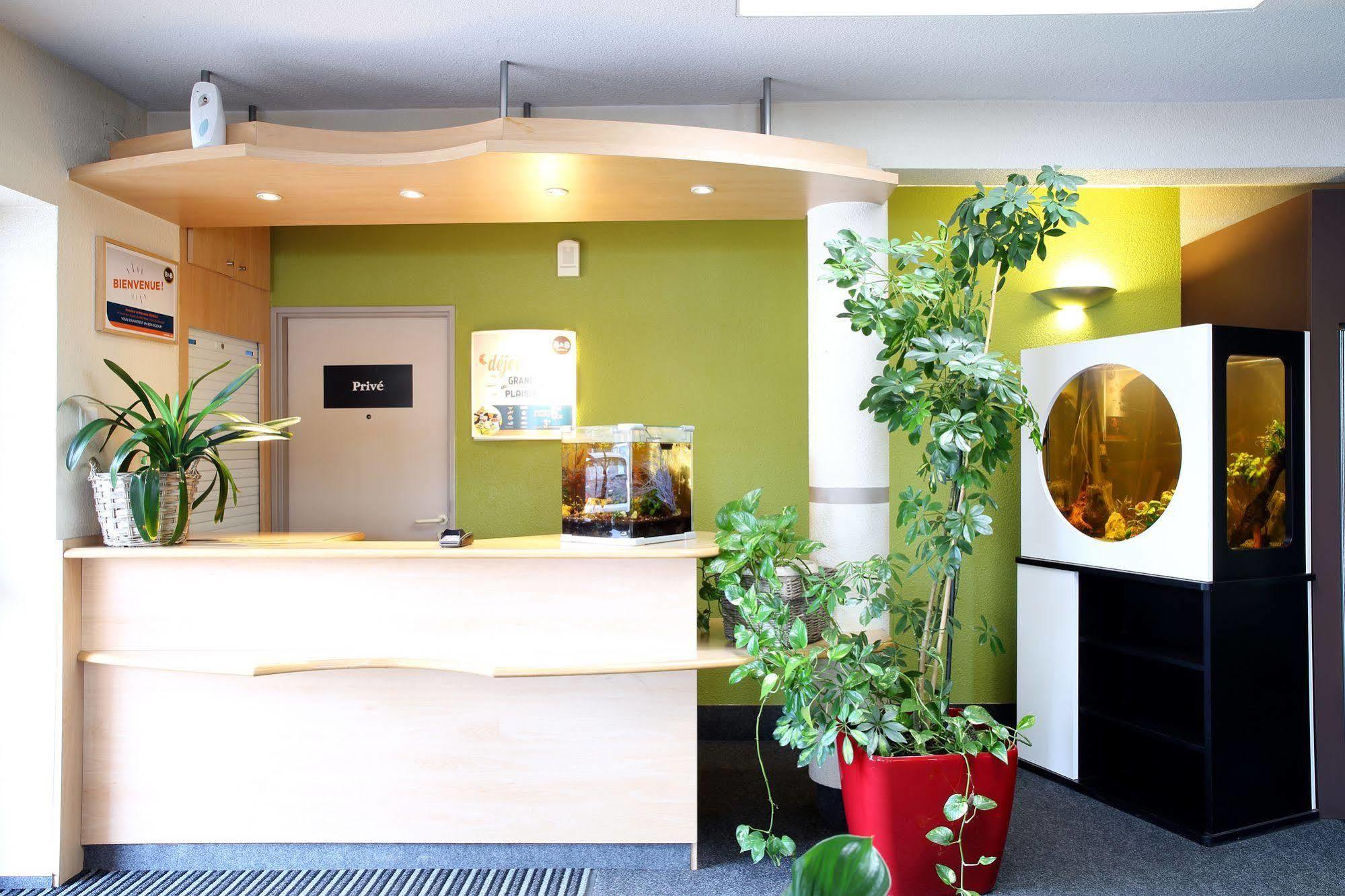 B&B Hotel Toulon Ollioules Exteriör bild