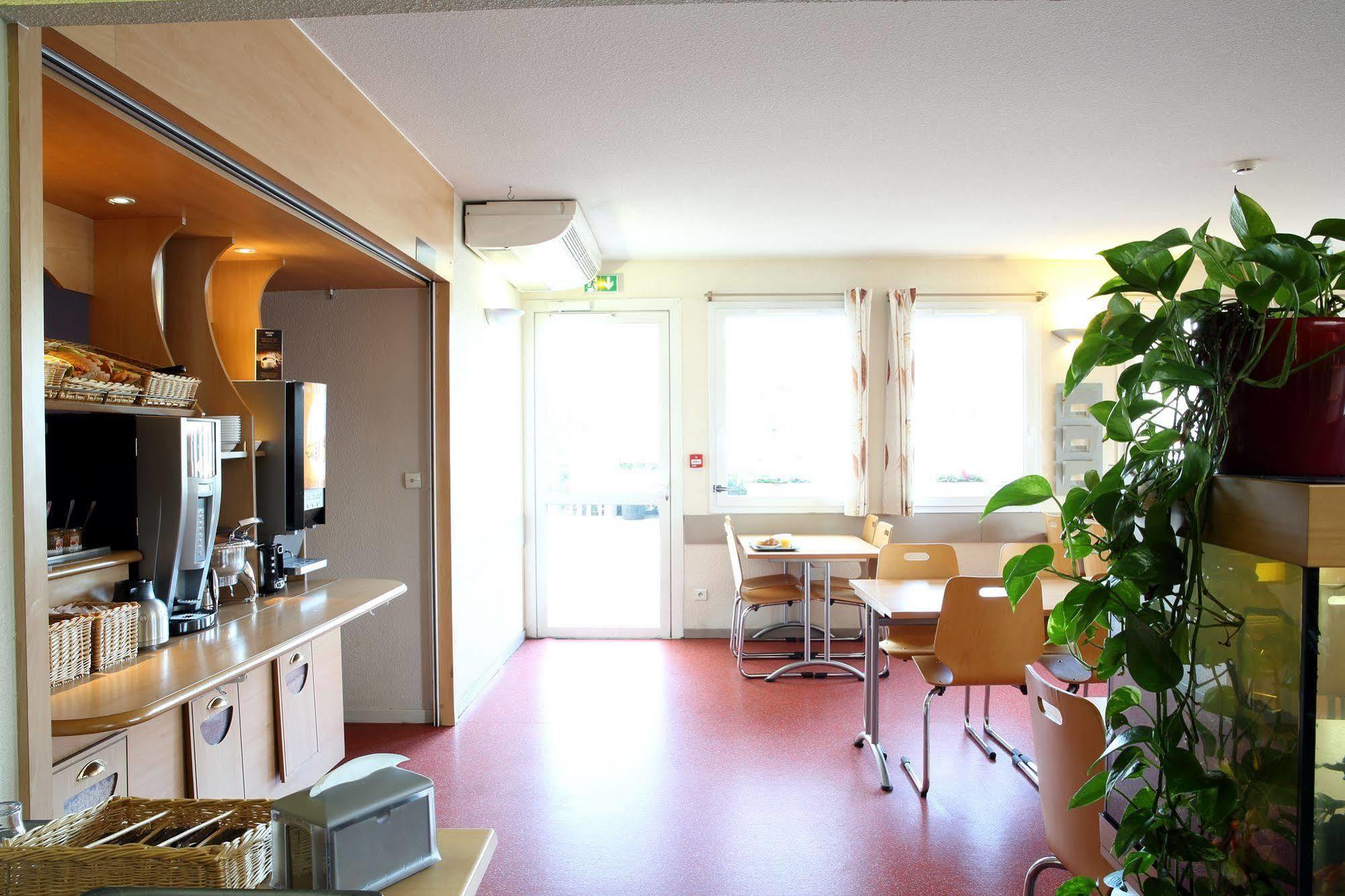 B&B Hotel Toulon Ollioules Exteriör bild
